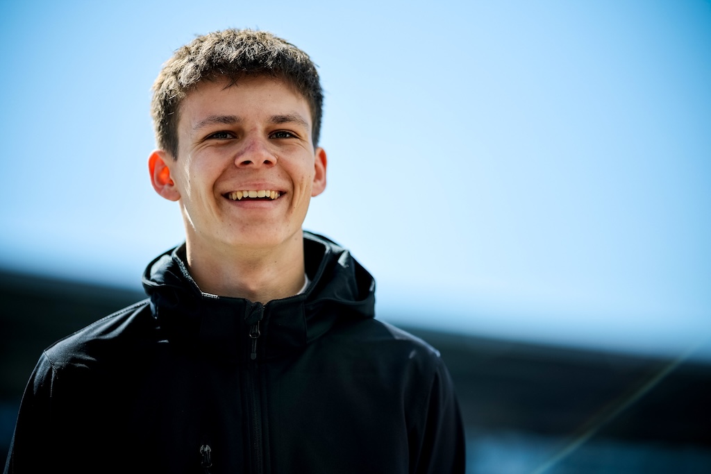 Bastian Buus i kamp mod Max Verstappen på Nürburgring. 
(Foto: Dinamic GT)